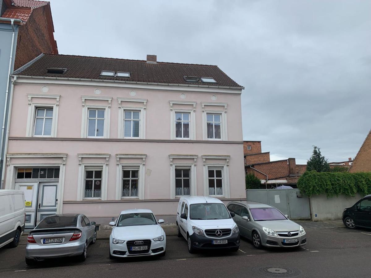 Best-Preis Ferienwohnung Mit Netflix, Self-Check-In, Ebike Ladestation Im Fahrradraum, Wlan - Direkt Am Elberadweg Im Herzen Von Витенберге Екстериор снимка